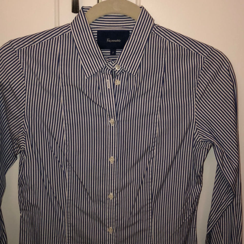 Blue & white button down - Picture 2 of 3